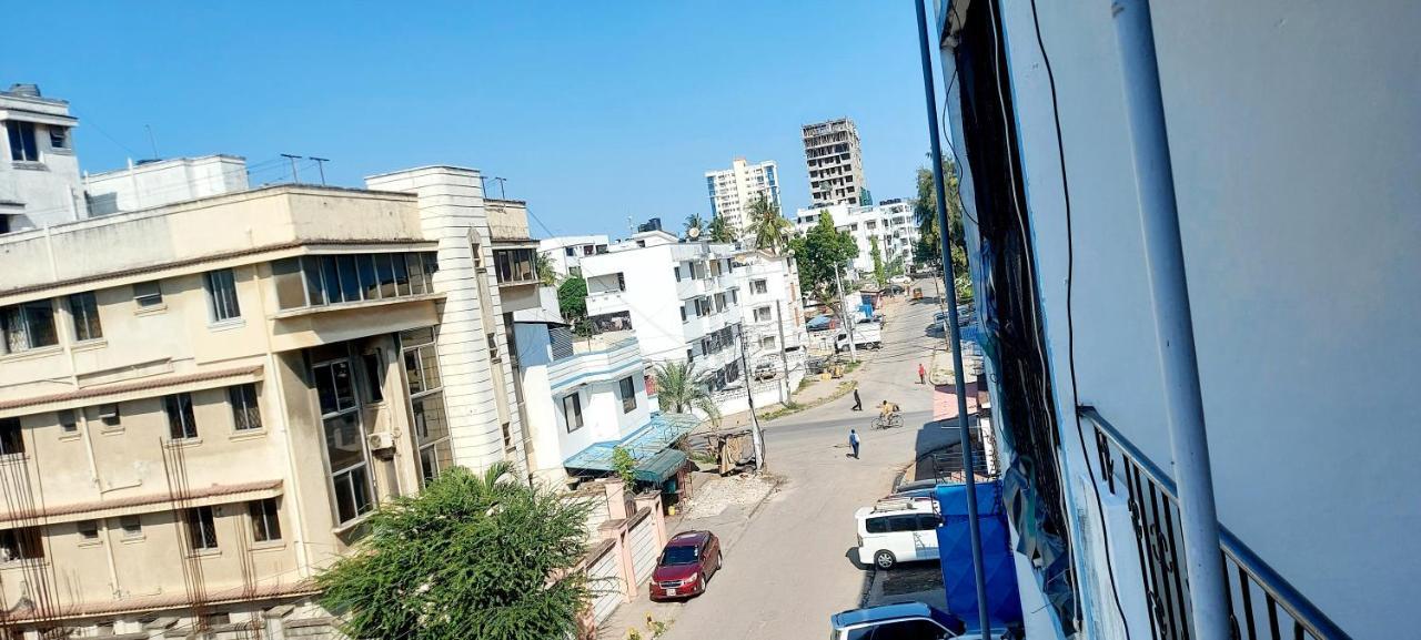 דירות מומבסה Neighbourly Nest מראה חיצוני תמונה
